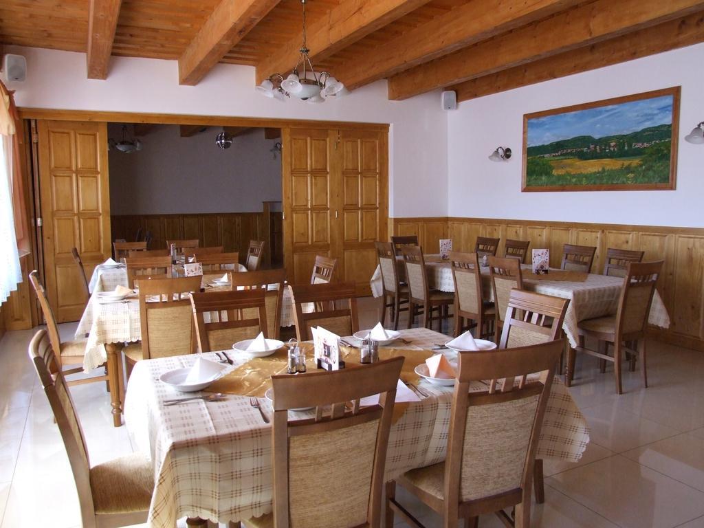 Penzion Julkin Dvor Krupina Exterior foto